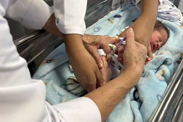 Maternidades iniciam uso de novo medicamento contra VSR