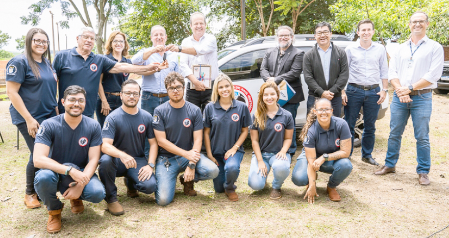Núcleo de Equoterapia da UENP recebe veículo